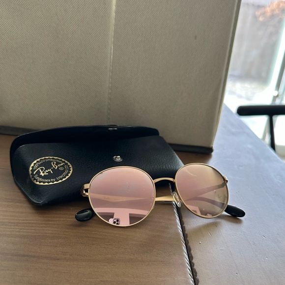 RAY-BAN SUNGLASSES! - Picture 1 of 11